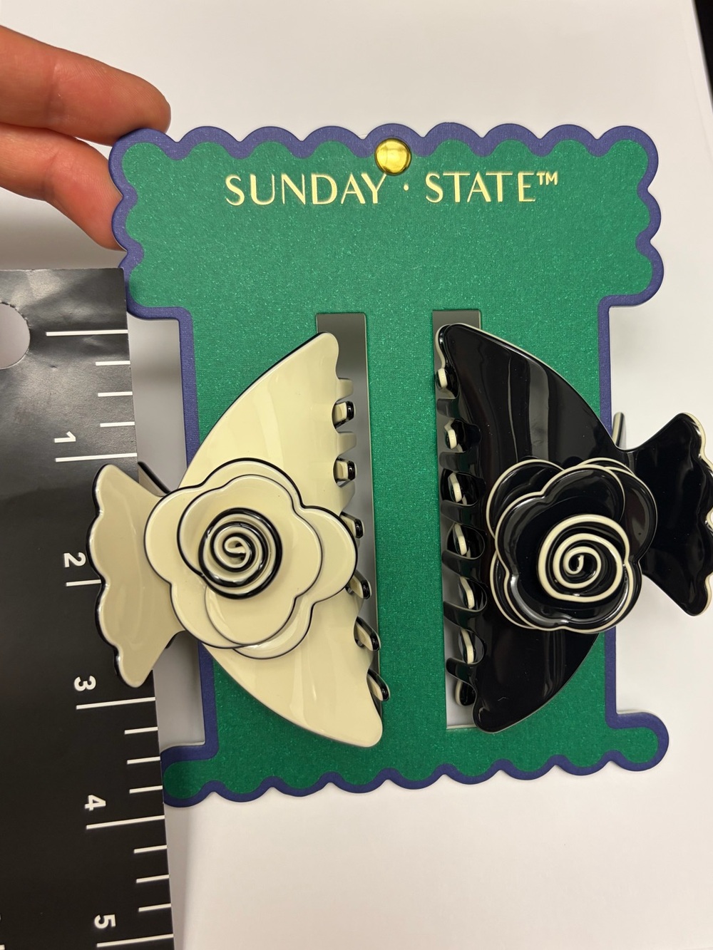NWT ⚜️🖤⚜️ Sunday State Floral Hair Claw Clips set of 2 - Picture 6 of 7